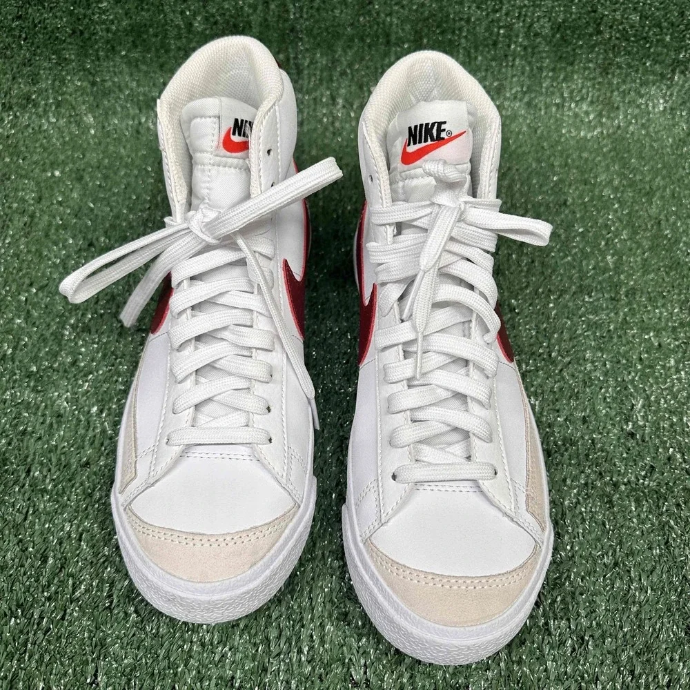 New Nike‎ Blazer High-Top Sneakers White Red Accents Youth Size 7